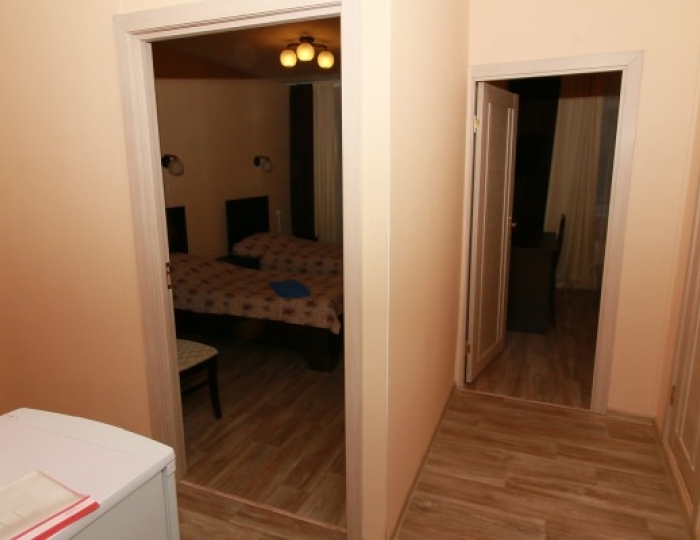 Стандартный 3-местный 2-комнатный Повышенной комфортности - Санаторий-профилакторий «Юбилейный ГХК» Железногорск